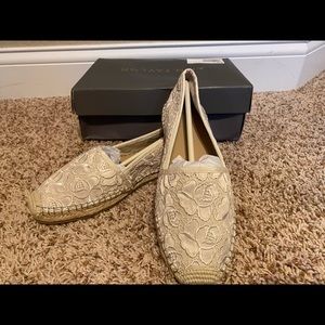 NWT Marguerite Lace Espadrilles